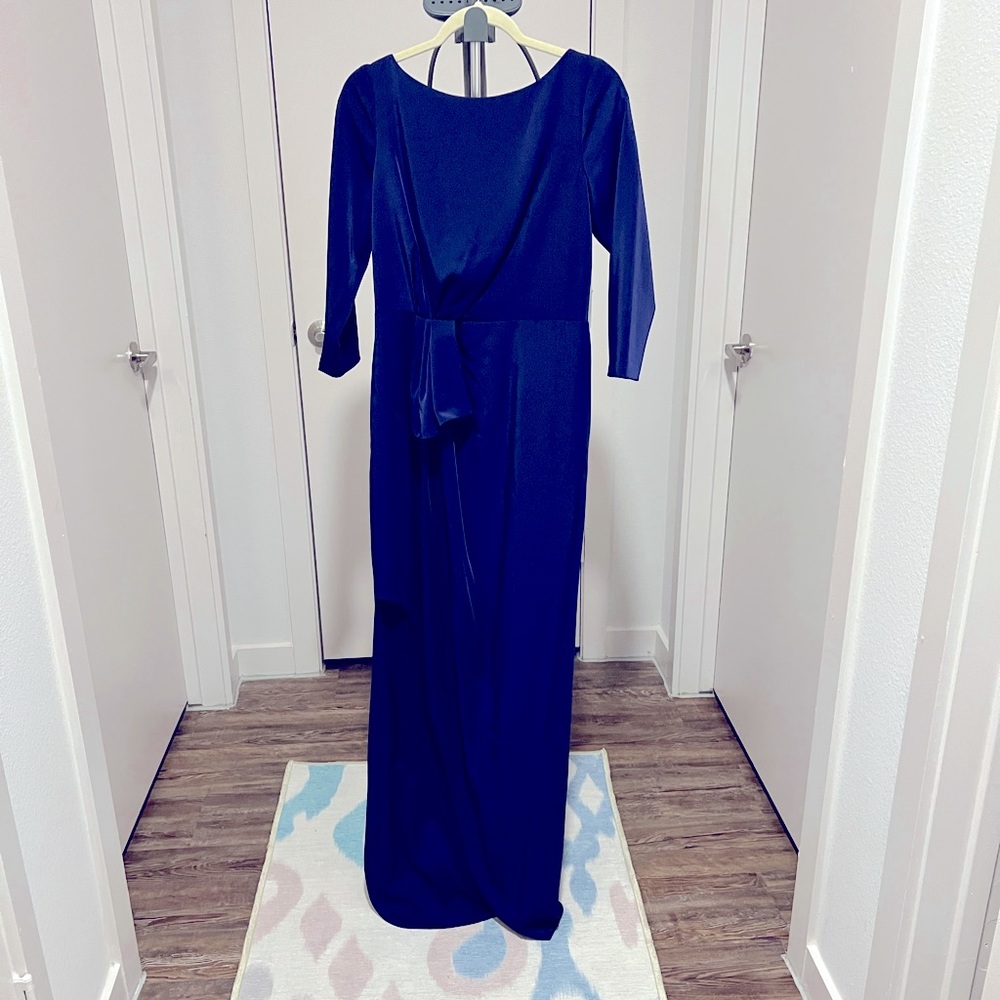 Kay Unger navy dress. Size 6